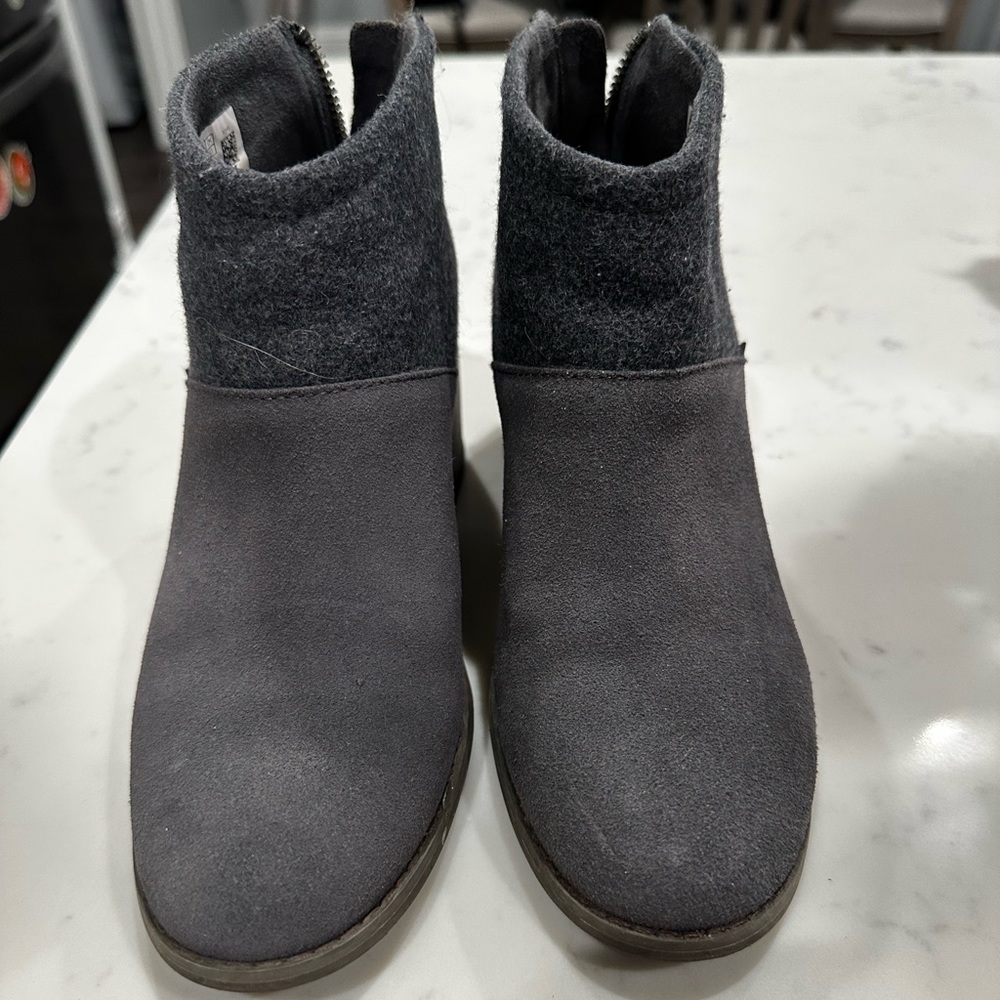 Toms Forged Iron Suede And Felt Women's Lacy Booties - Size 6
